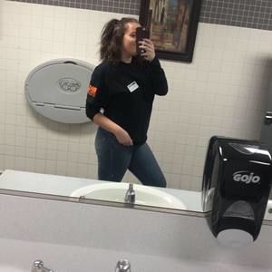 Meet your Posher, Kelly